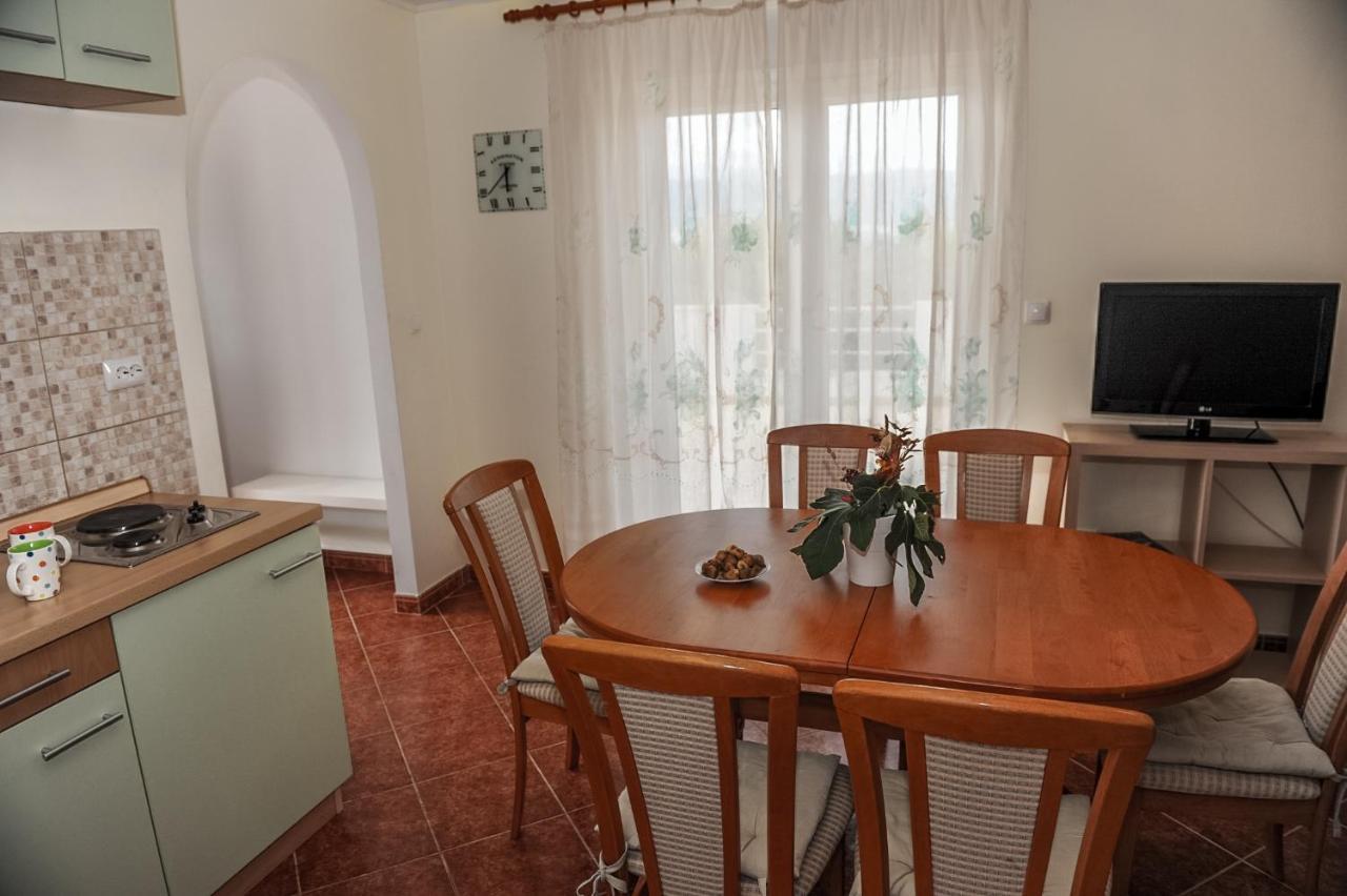 Apartments By The Sea Slatine, Ciovo - 15504 Exterior foto